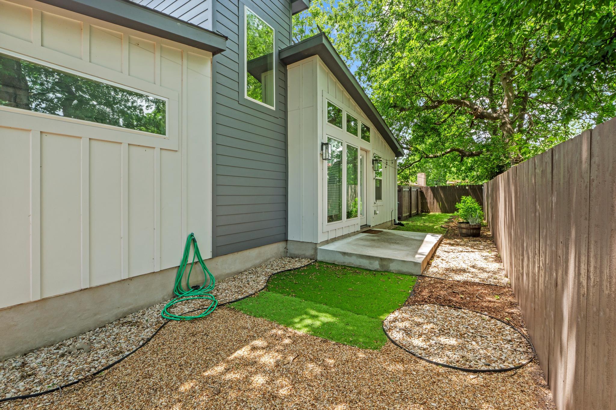 8006 Gault St # 2, Austin, TX 78757