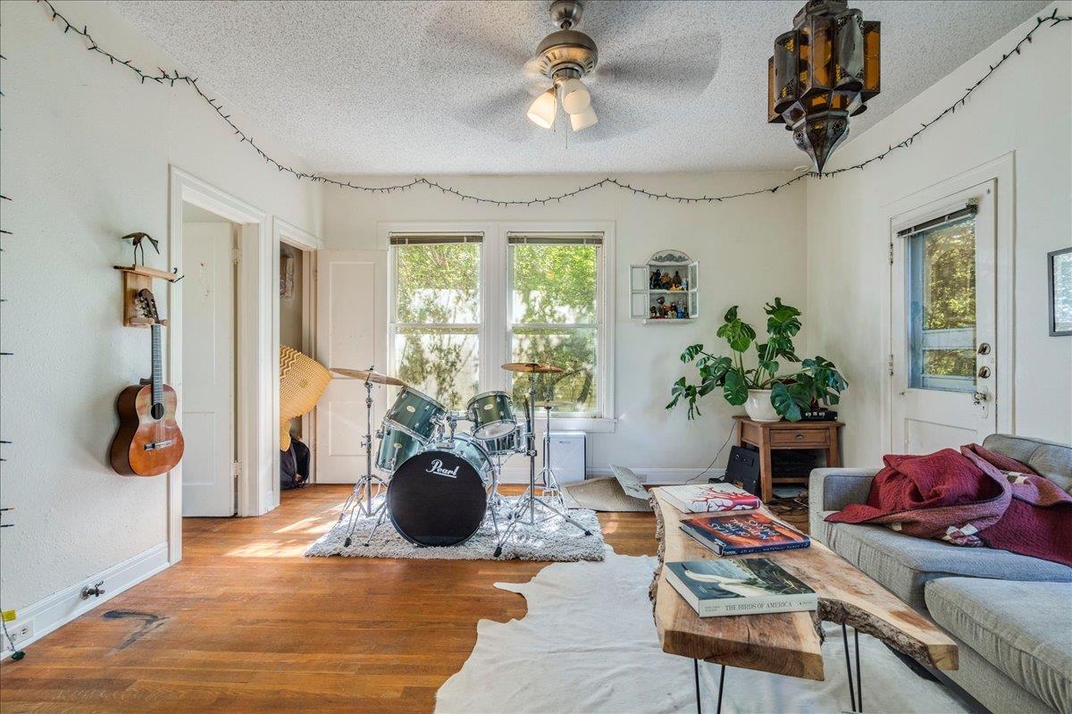 1103 W. 22ND St # B, Austin, TX 78705