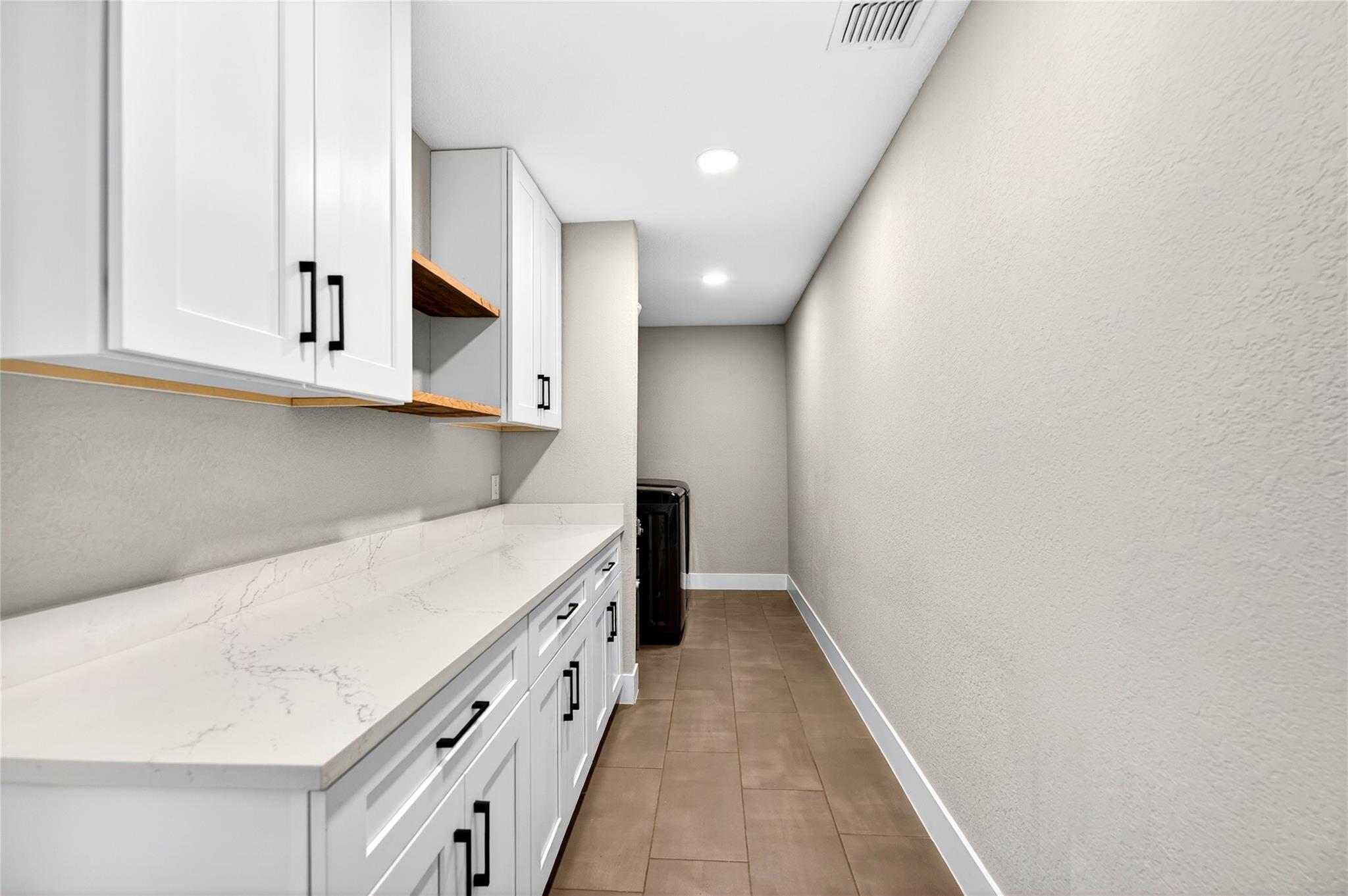 6703 Danwood Dr, Austin, TX 78759