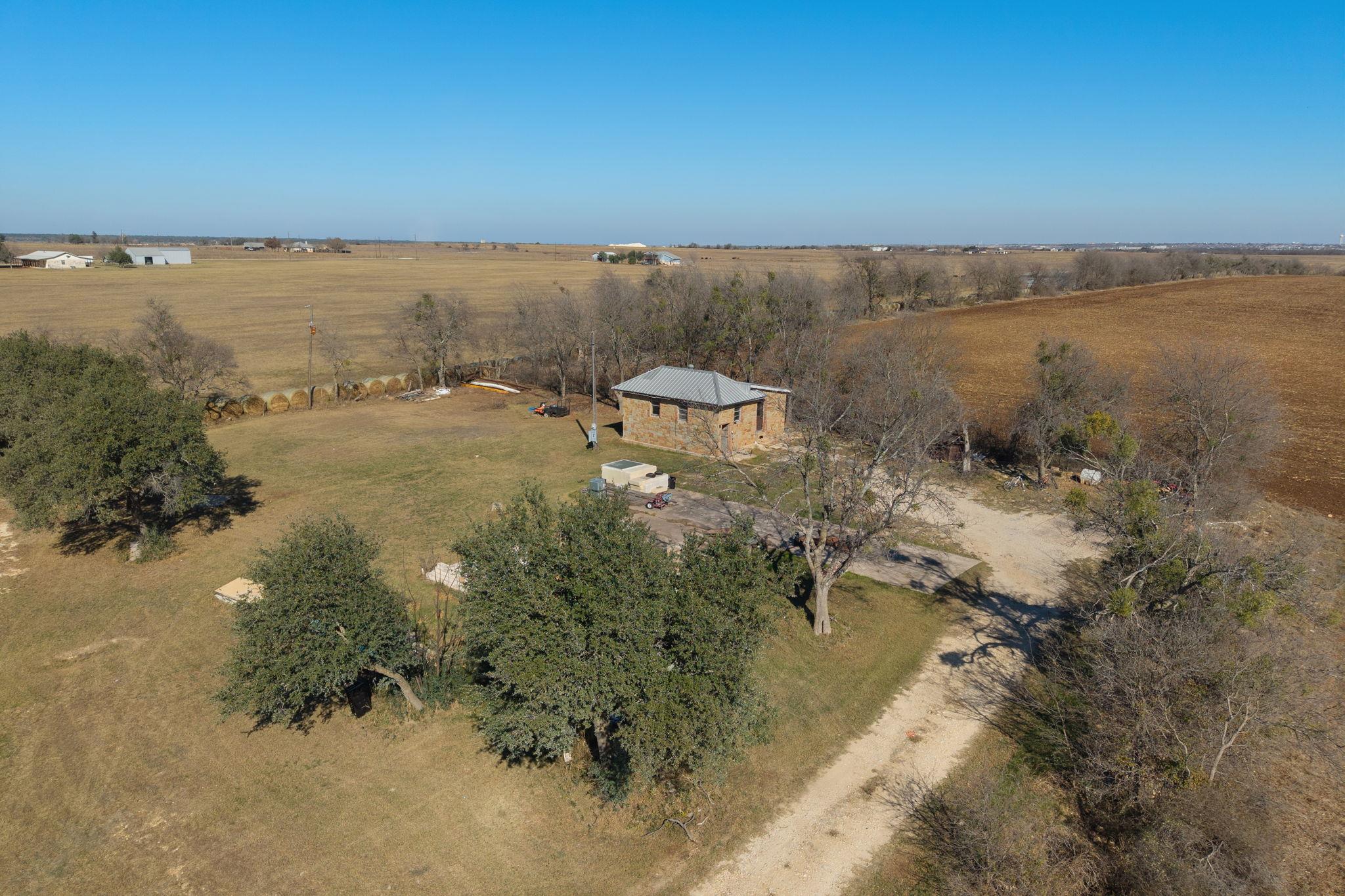 Jarrell, TX 76537