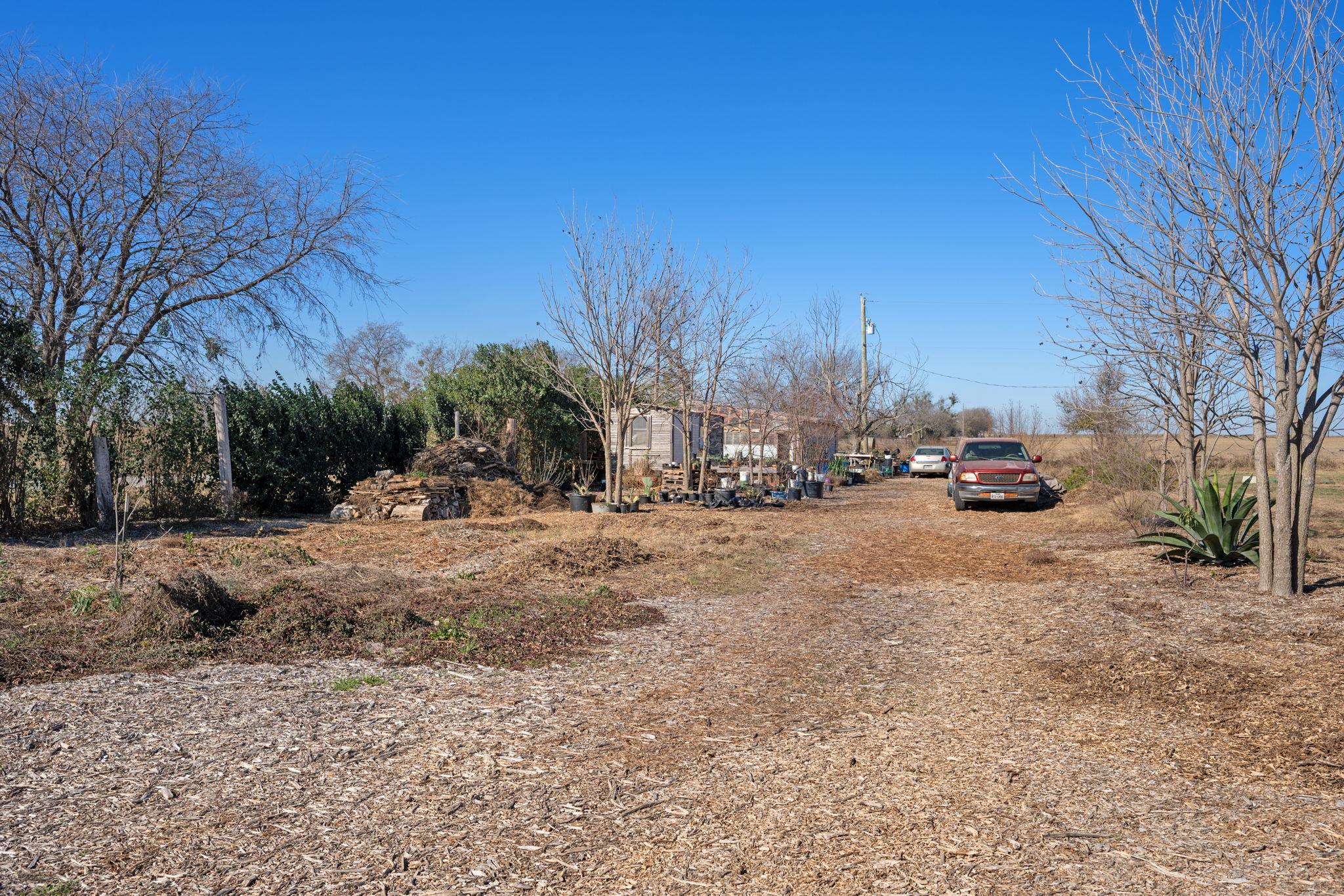 Jarrell, TX 76537