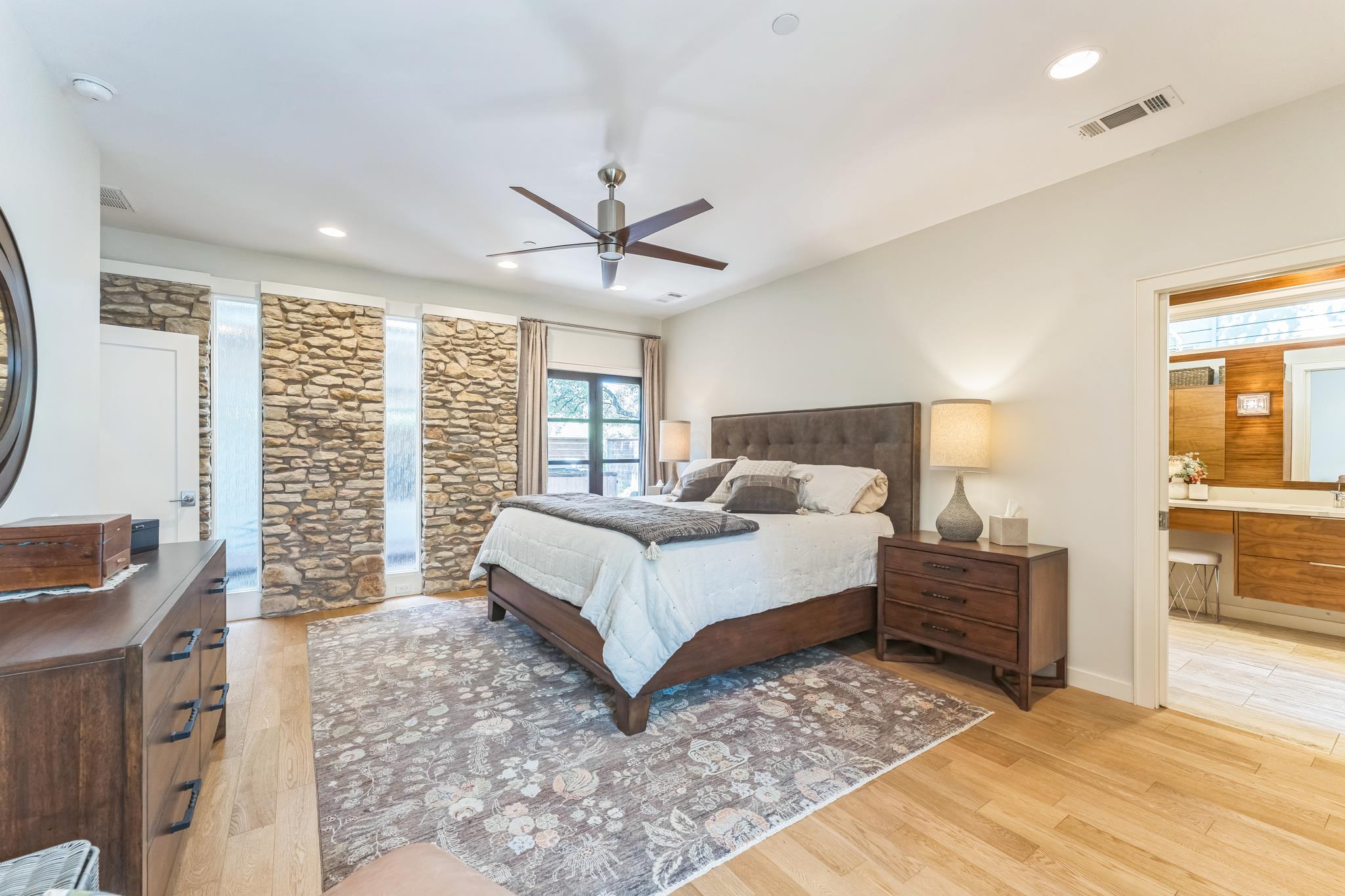 2302 Rundell Pl, Austin, TX 78704