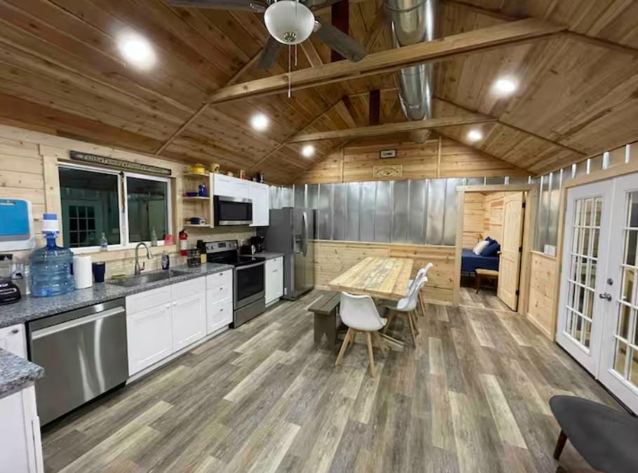 73 Loma Ln, Fredericksburg, TX 78624