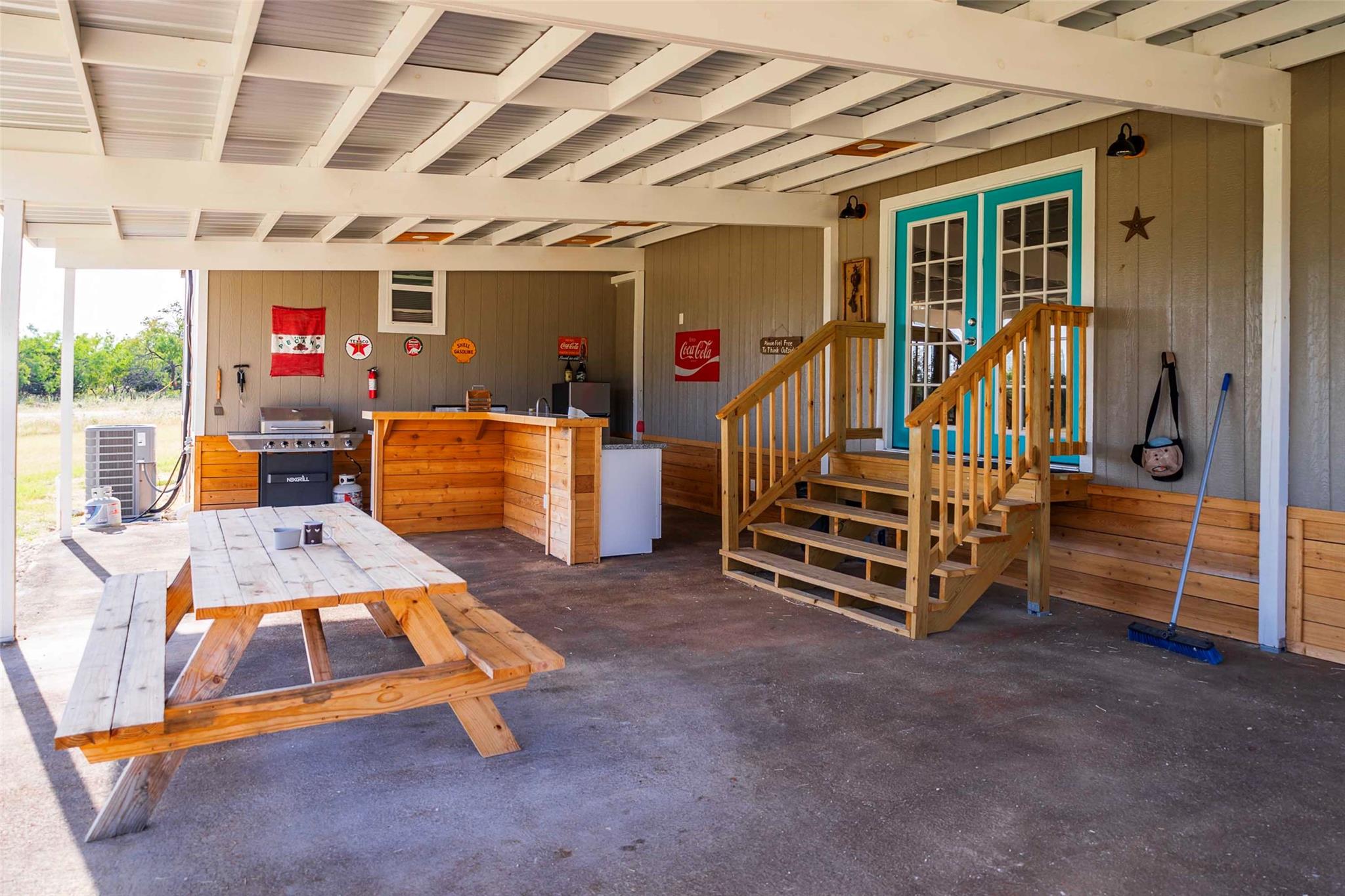 73 Loma Ln, Fredericksburg, TX 78624