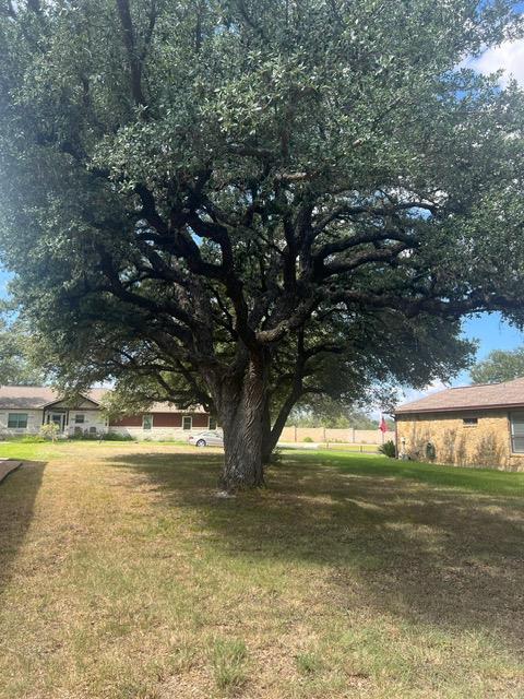 120 Cove Rd, Llano, TX 78639