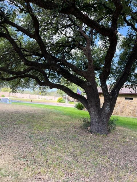 120 Cove Rd, Llano, TX 78639