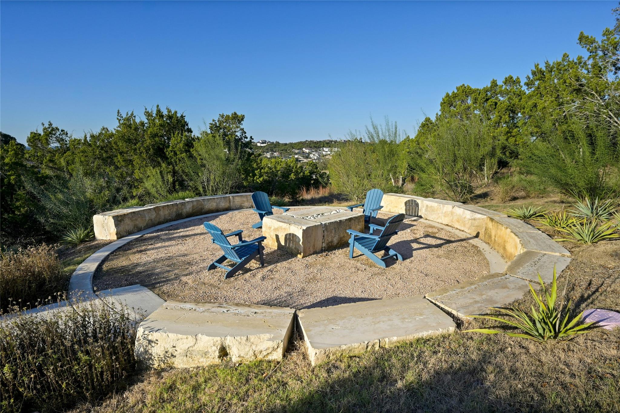 5800 Twin Peaks Trce, Austin, TX 78738