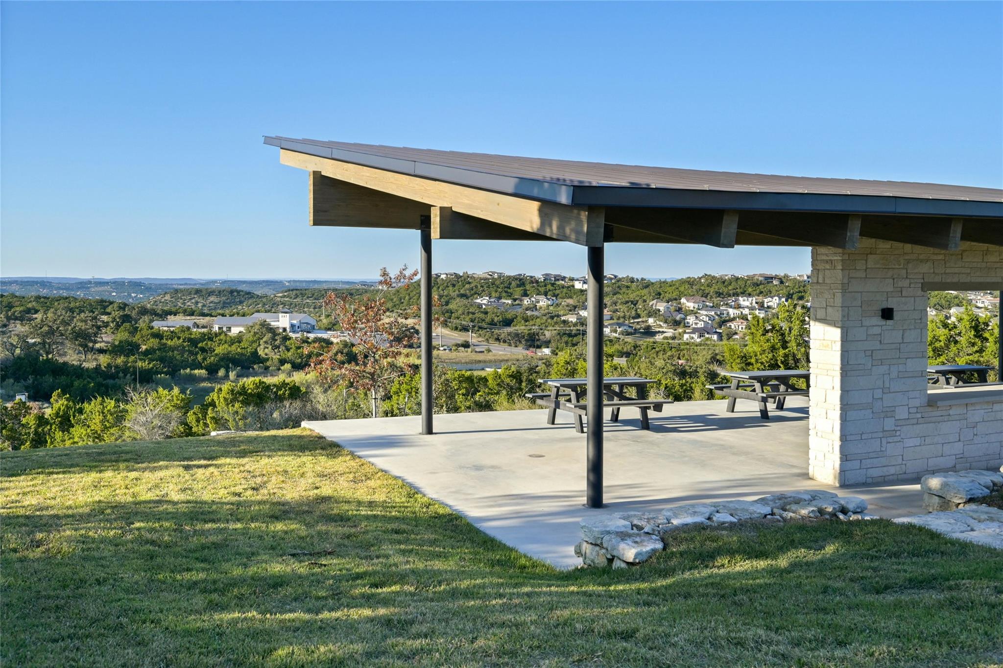 5800 Twin Peaks Trce, Austin, TX 78738