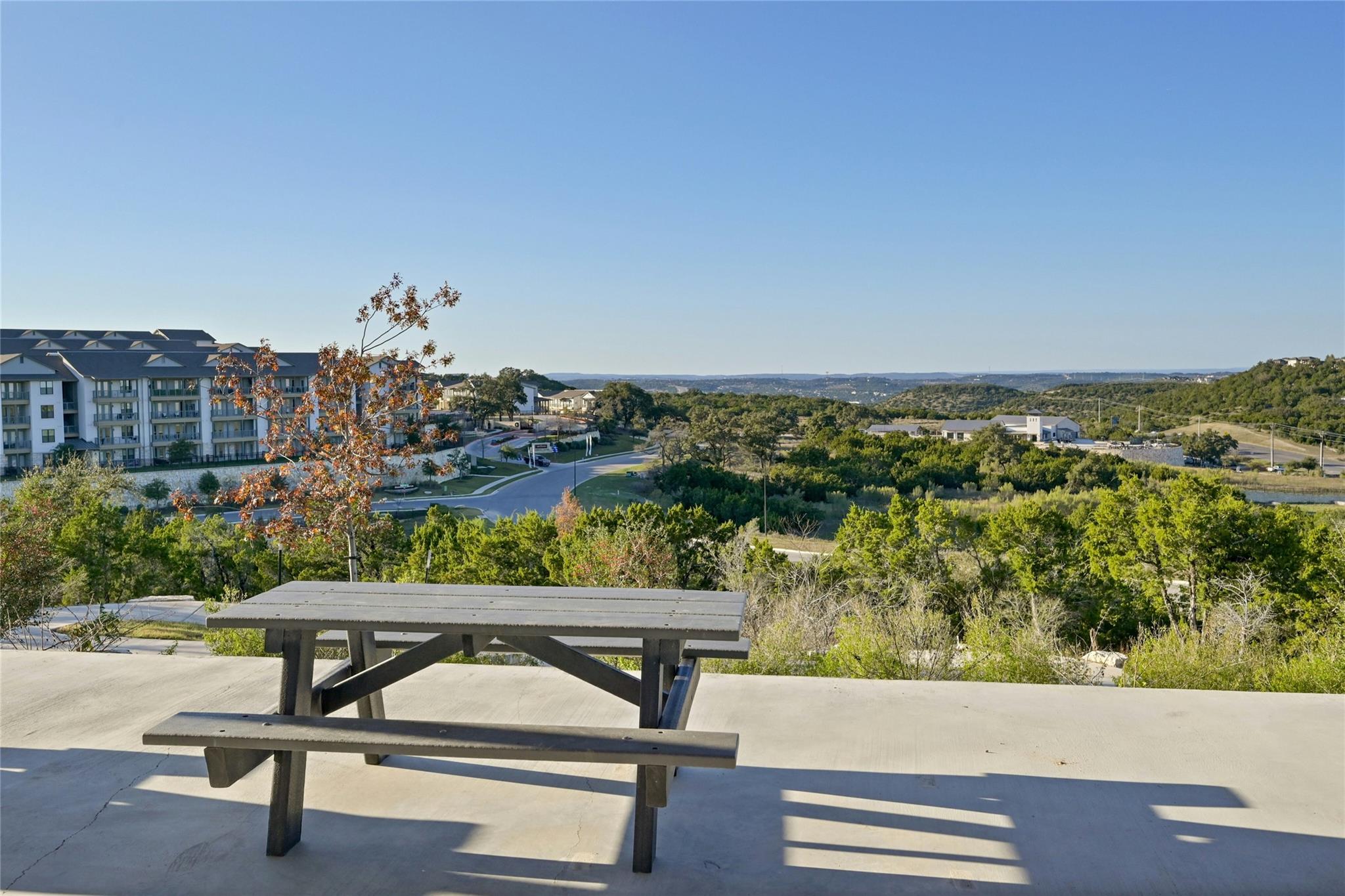 5800 Twin Peaks Trce, Austin, TX 78738