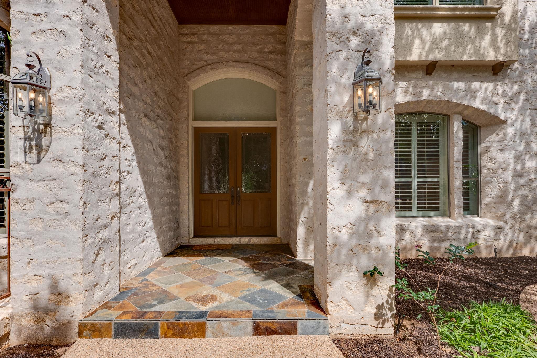 106 Lakeway Hills Cv, Lakeway, TX 78734