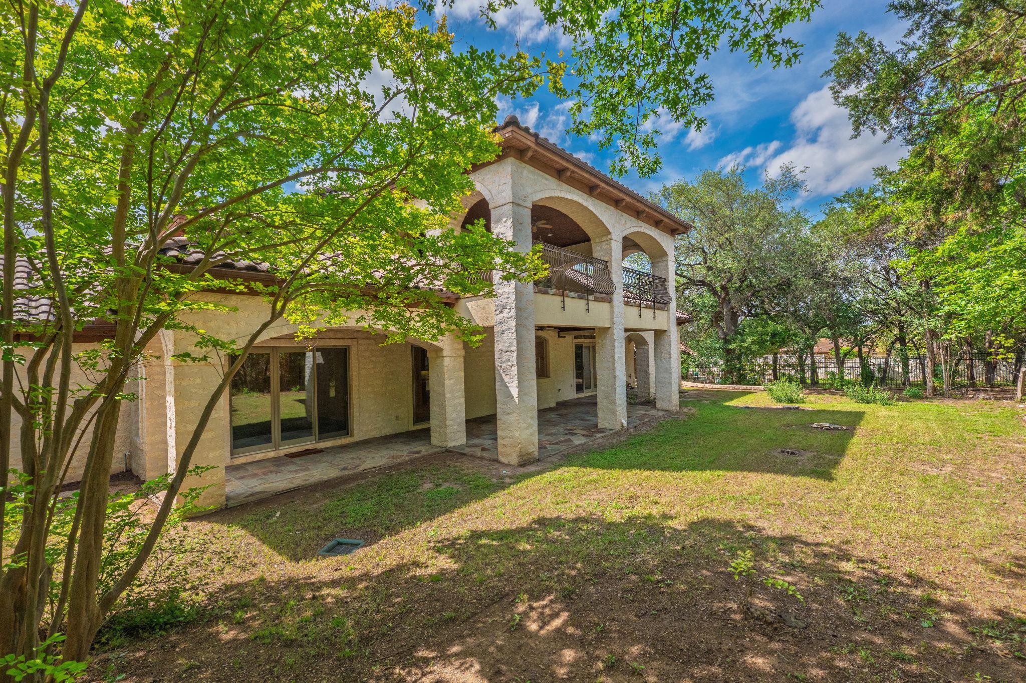 106 Lakeway Hills Cv, Lakeway, TX 78734