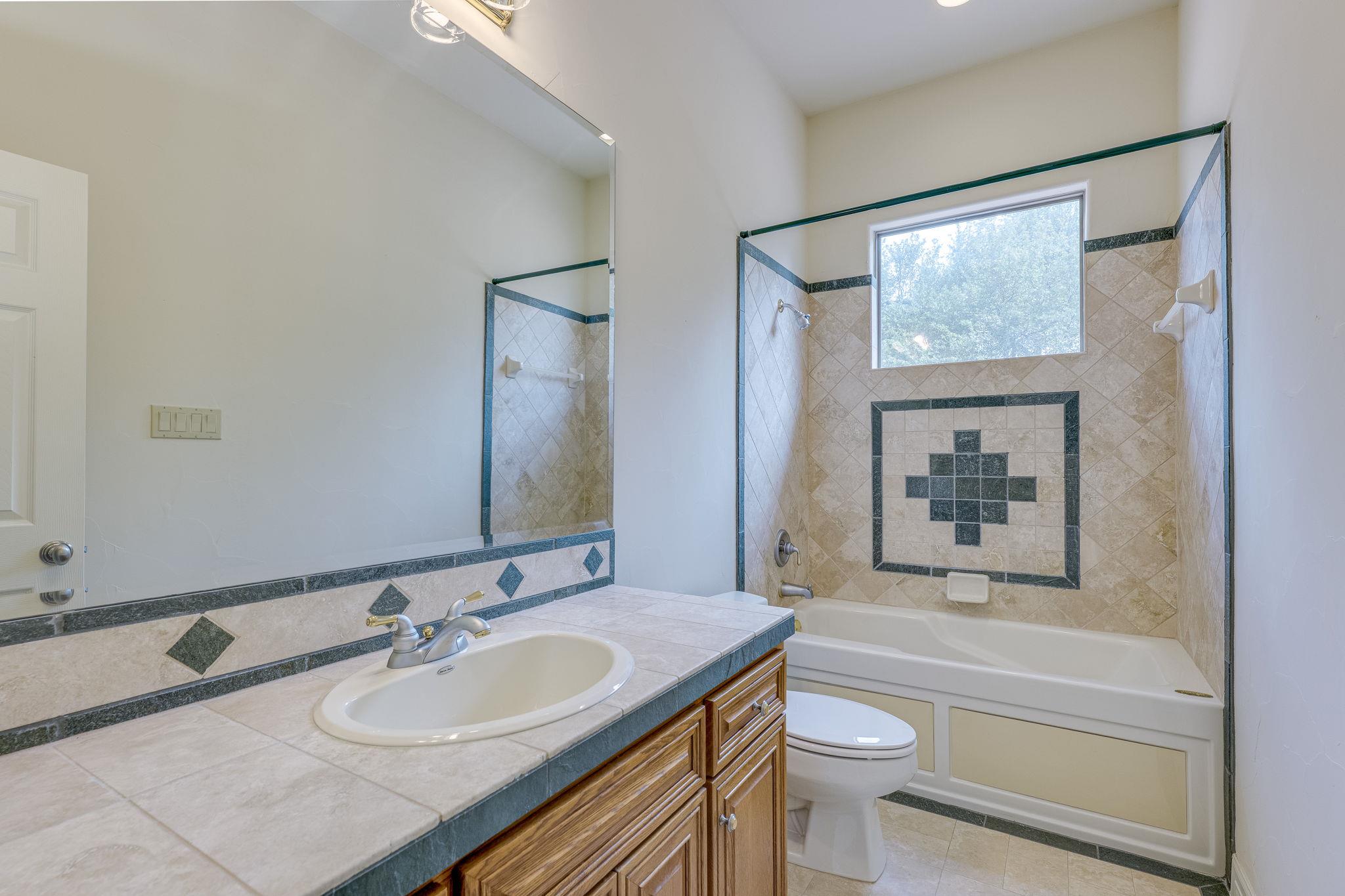 106 Lakeway Hills Cv, Lakeway, TX 78734