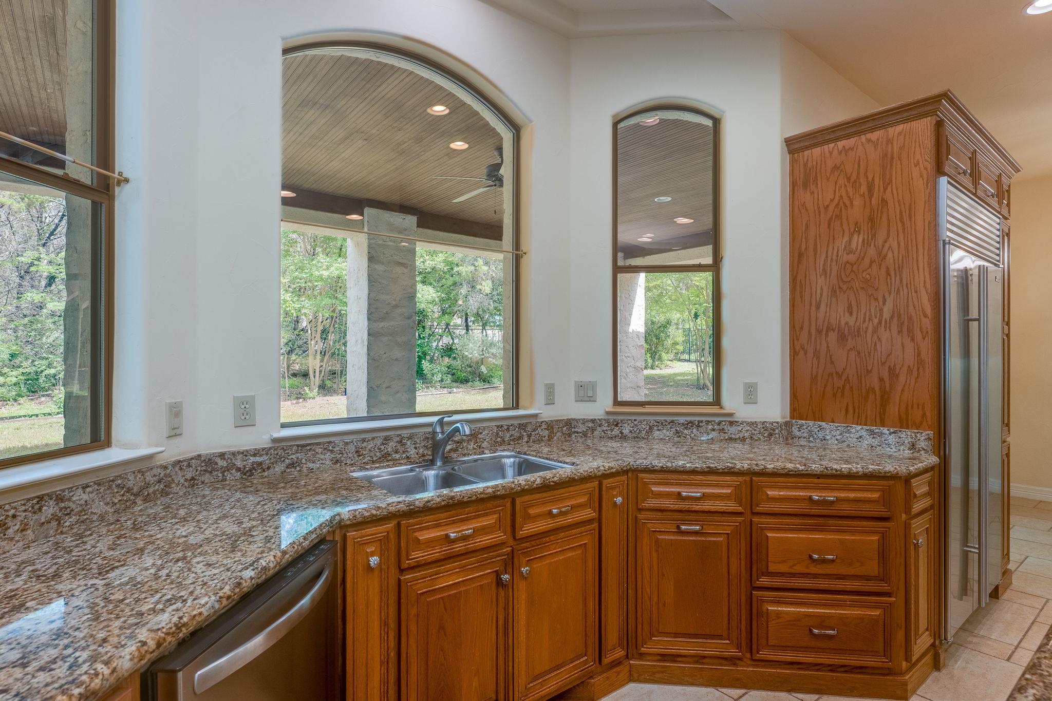 106 Lakeway Hills Cv, Lakeway, TX 78734