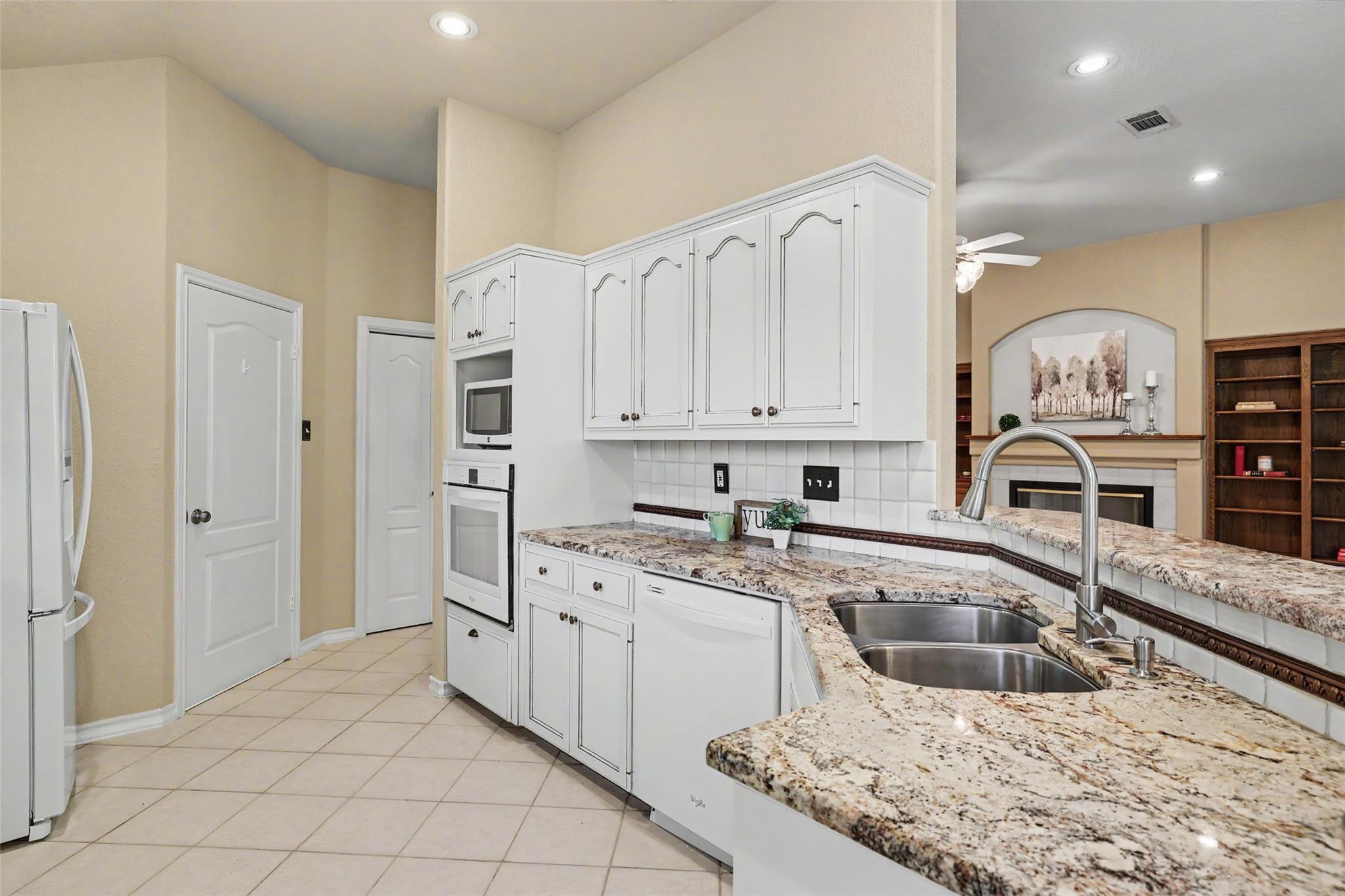 30107 Hamlet Cir, Georgetown, TX 78628