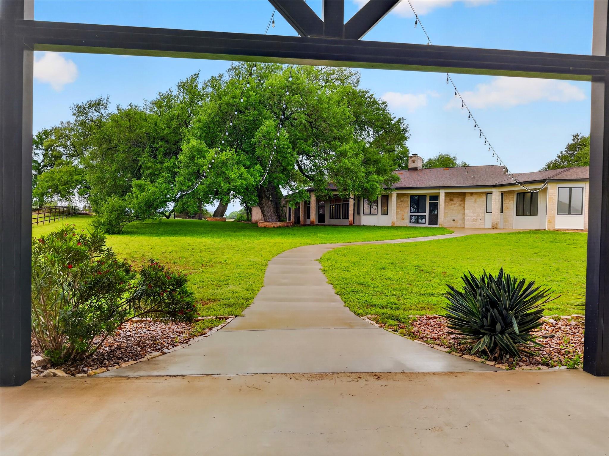 6106 SE FM Rnch, Holland, TX 76534