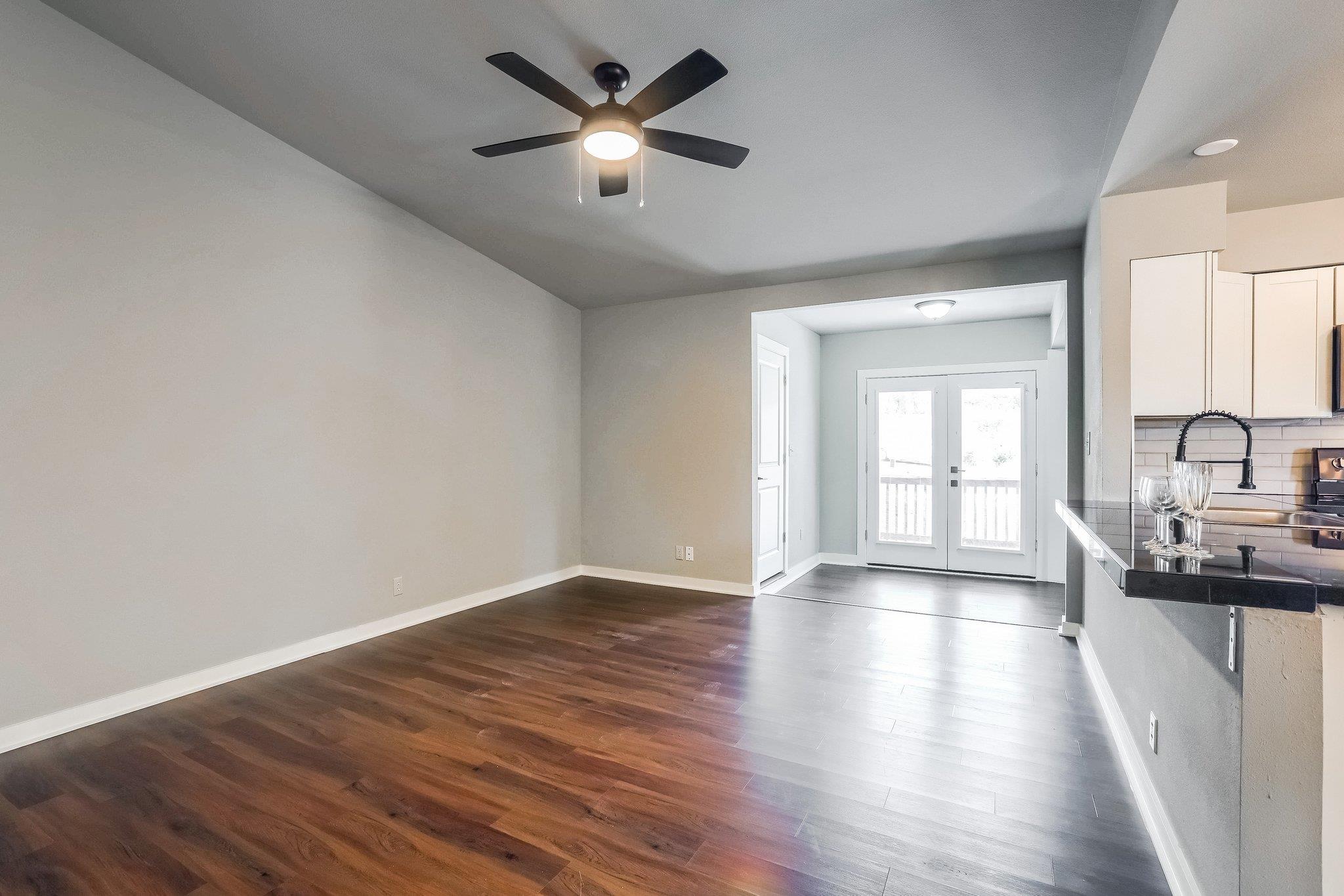 5909 Lago Vista Way # B, Lago Vista, TX 78645