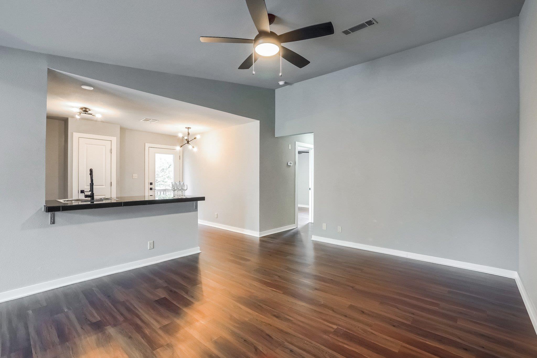 5909 Lago Vista Way # B, Lago Vista, TX 78645