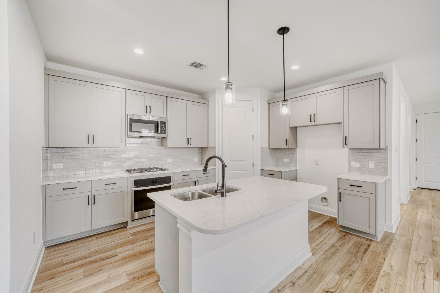 185 International St, Buda, TX 78610