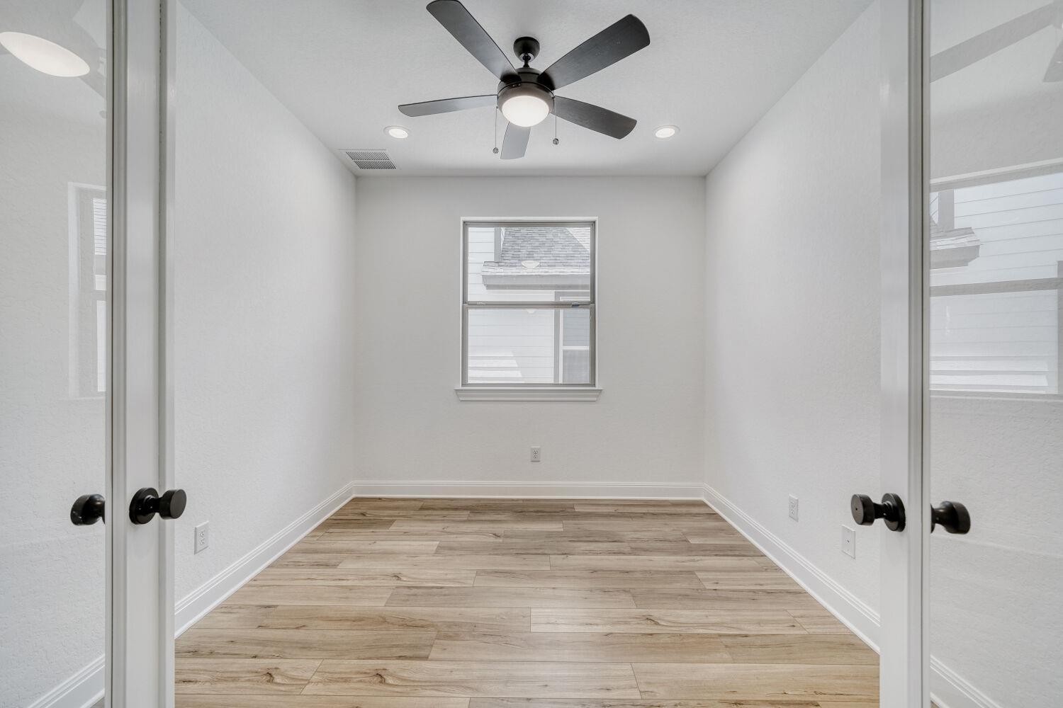 185 International St, Buda, TX 78610