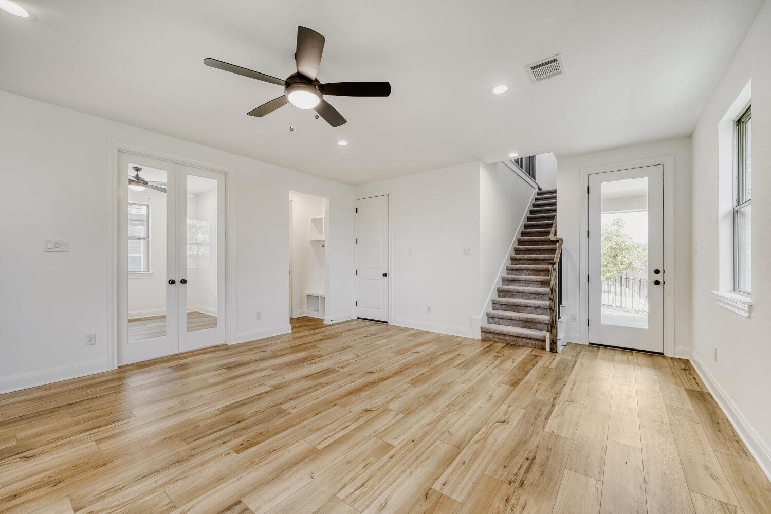 185 International St, Buda, TX 78610