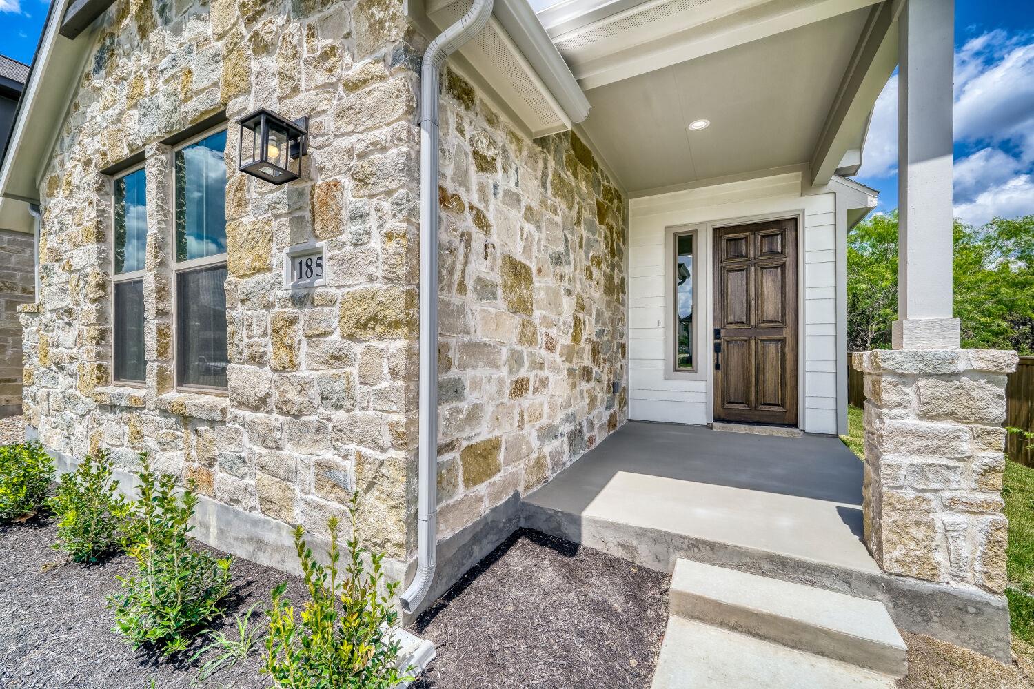 185 International St, Buda, TX 78610