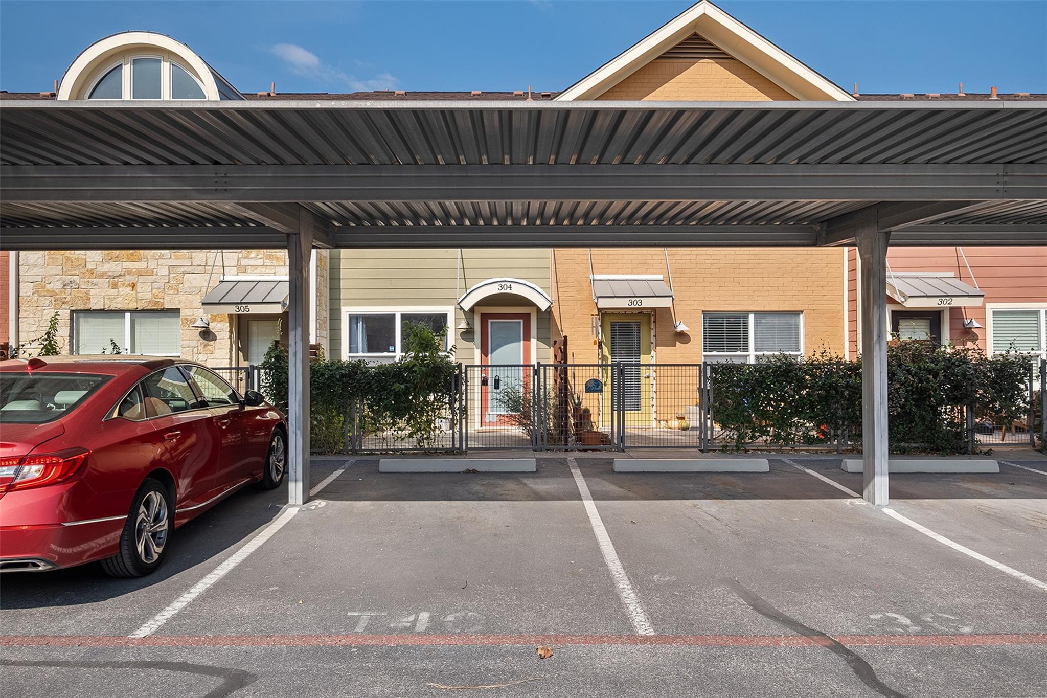 1101 Grove Blvd # 304, Austin, TX 78741