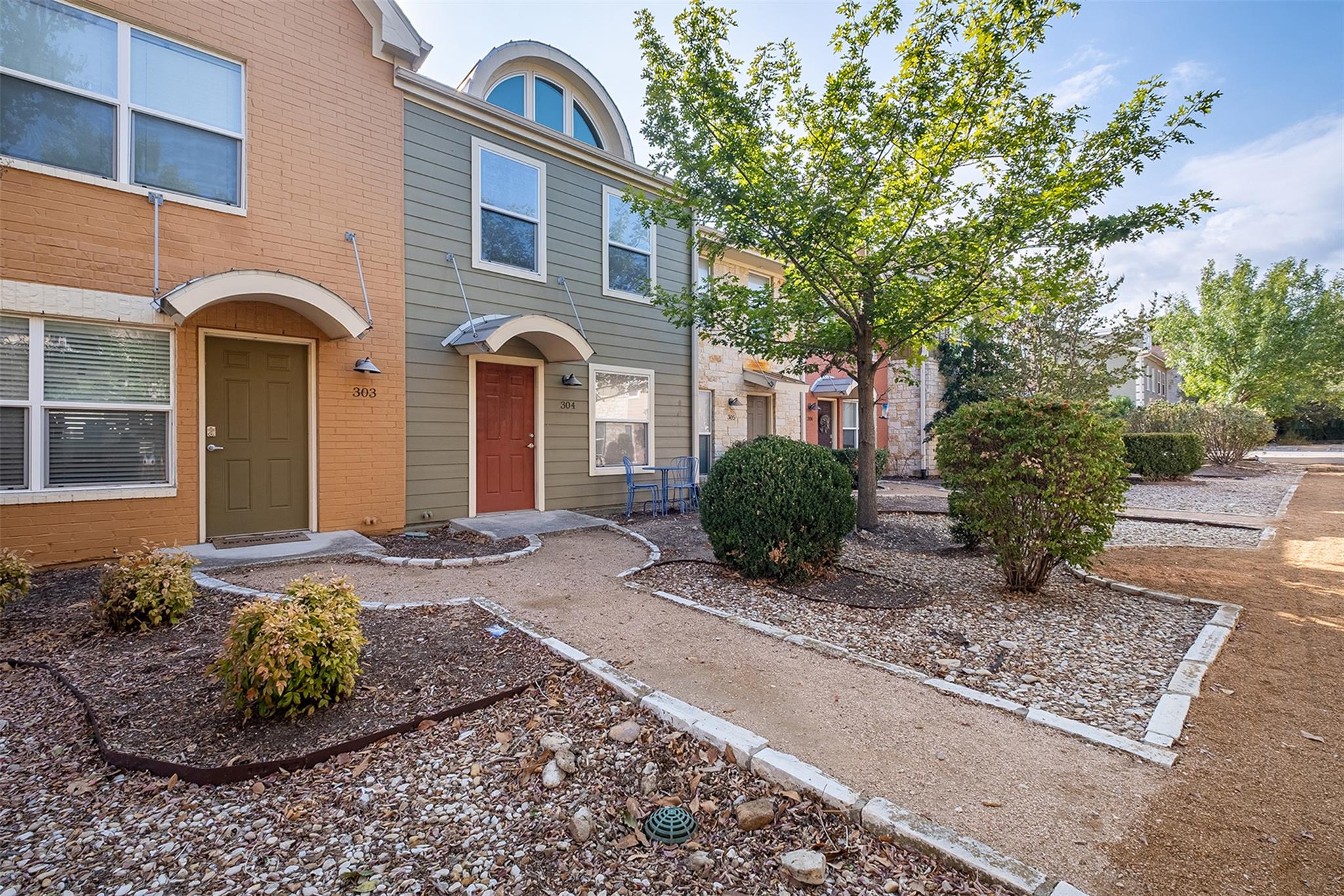 1101 Grove Blvd # 304, Austin, TX 78741