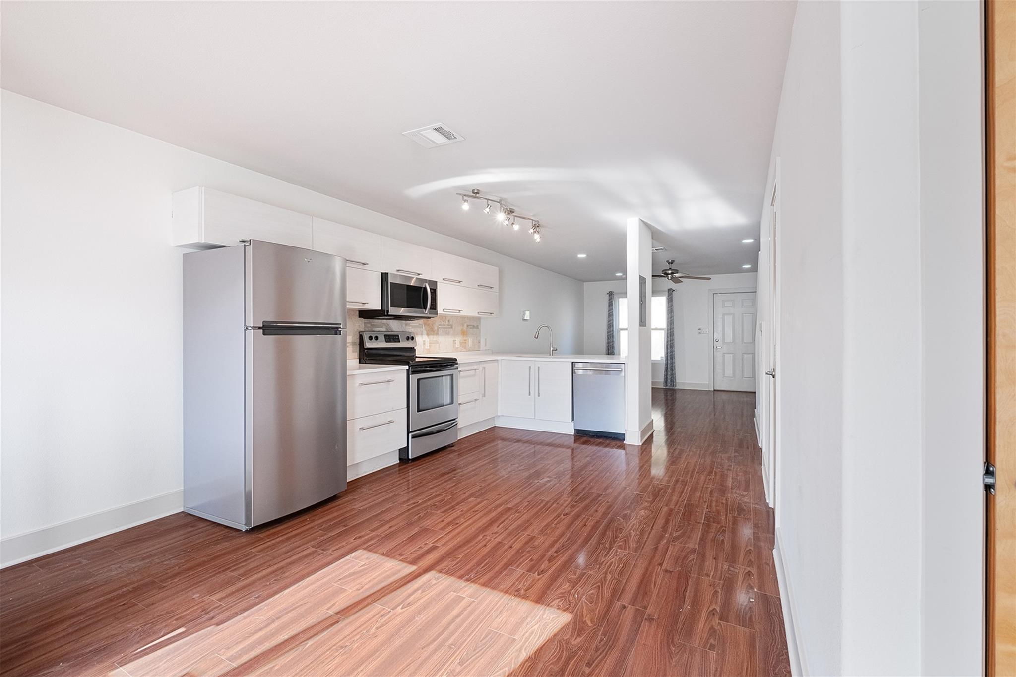 1101 Grove Blvd # 304, Austin, TX 78741
