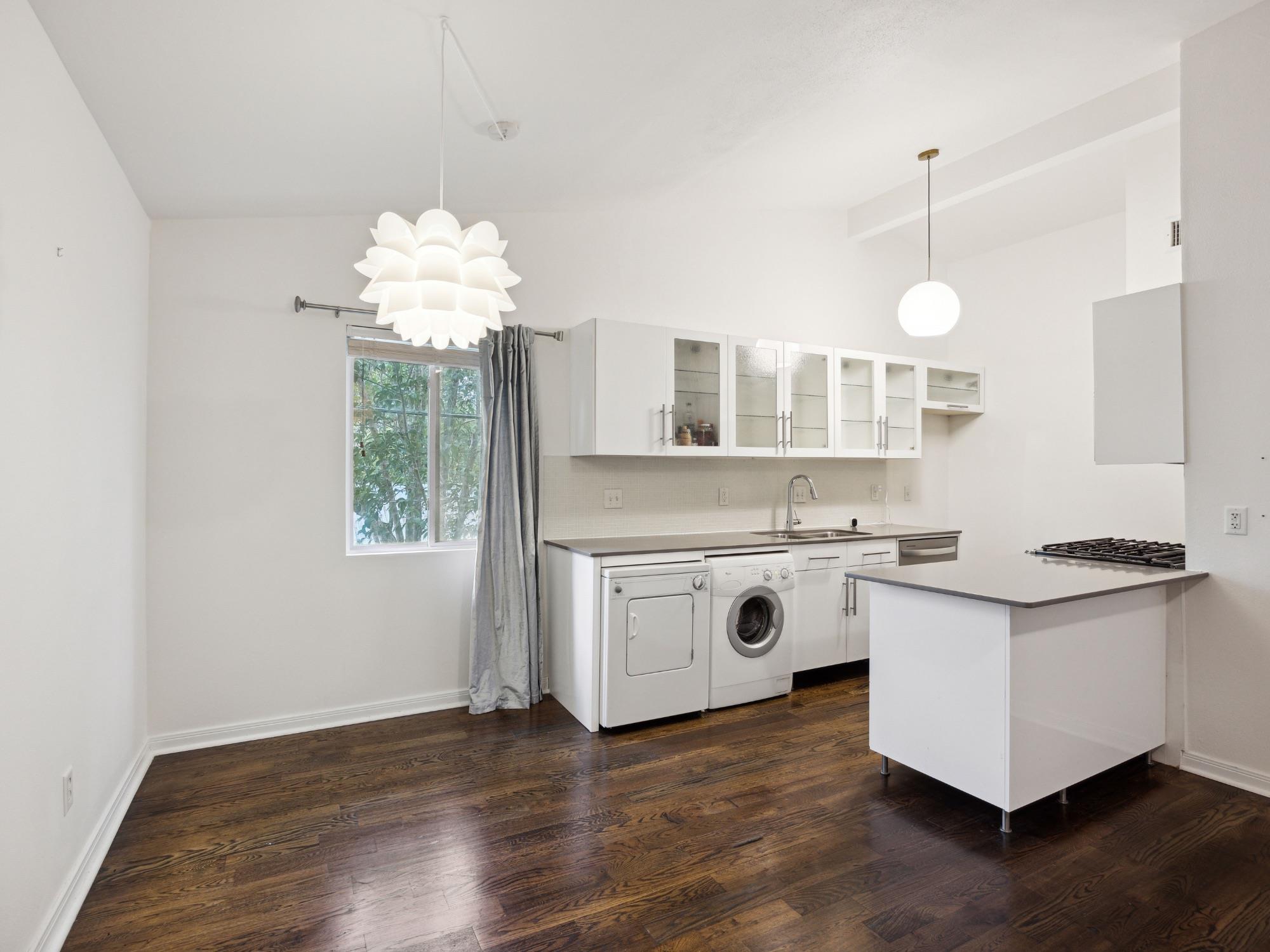 1503 W 9th St # 204, Austin, TX 78703