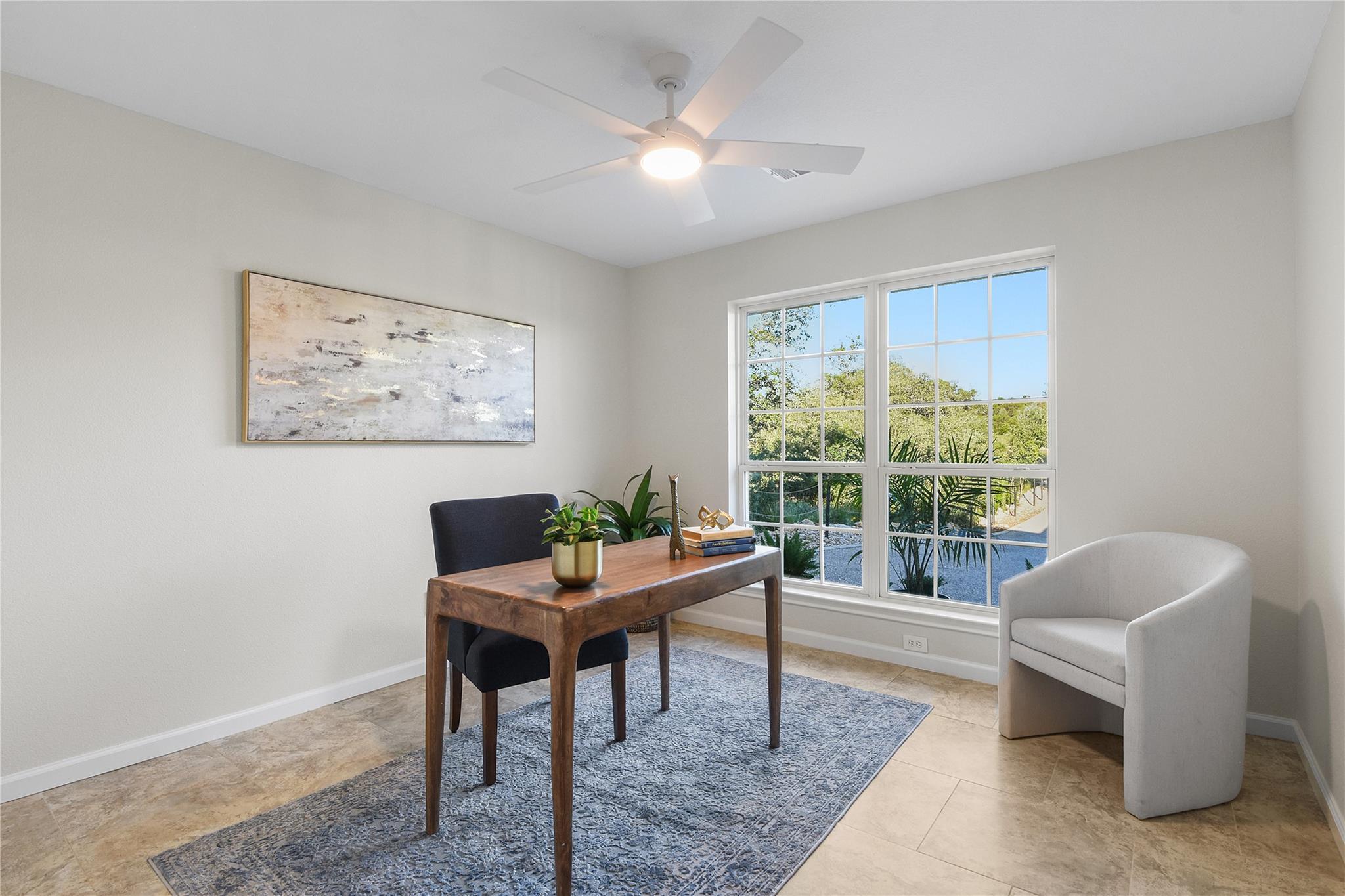 1104 Cliffview Dr, Spicewood, TX 78669