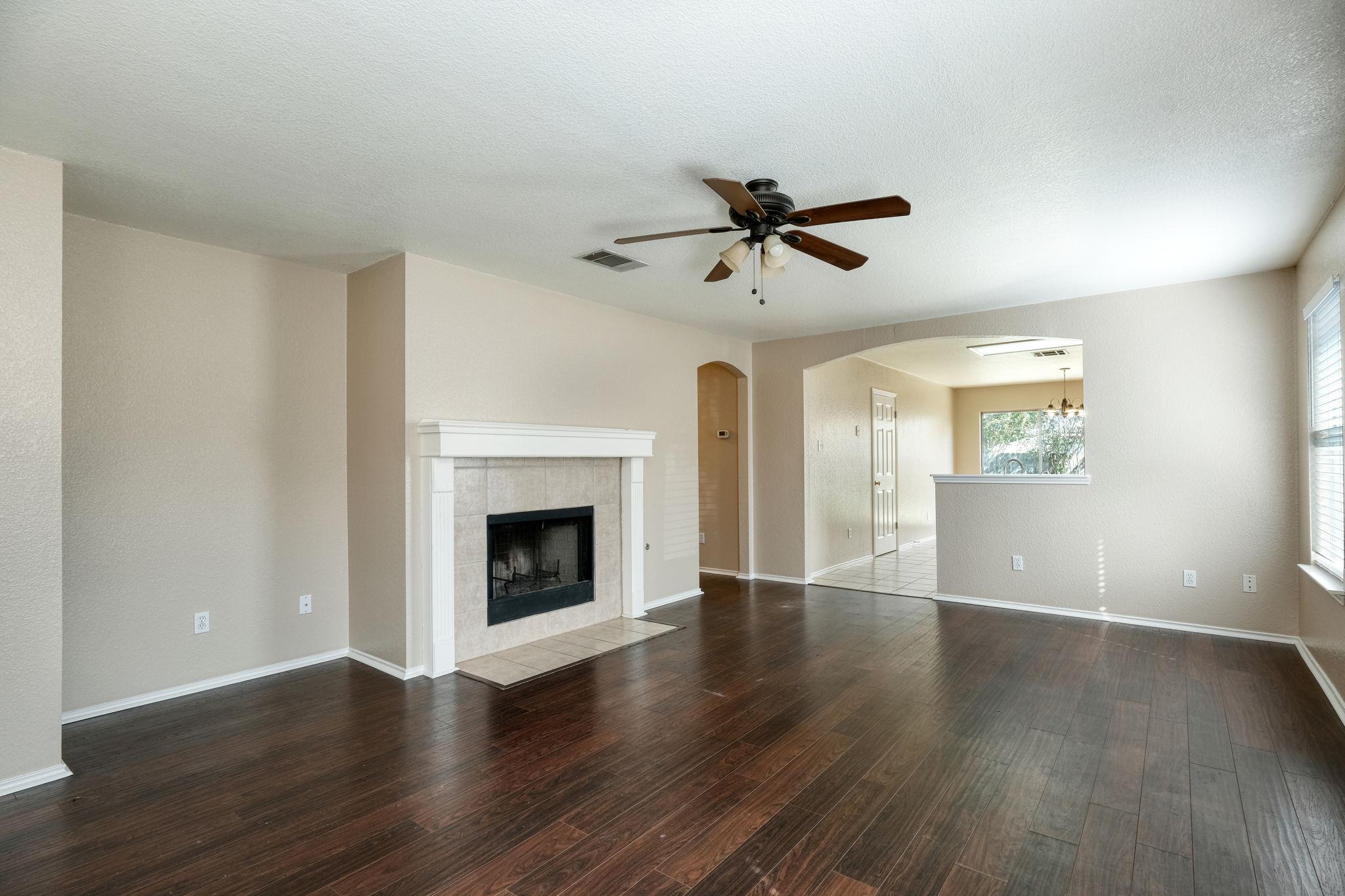 124 Hunter Rex Way, Kyle, TX 78640