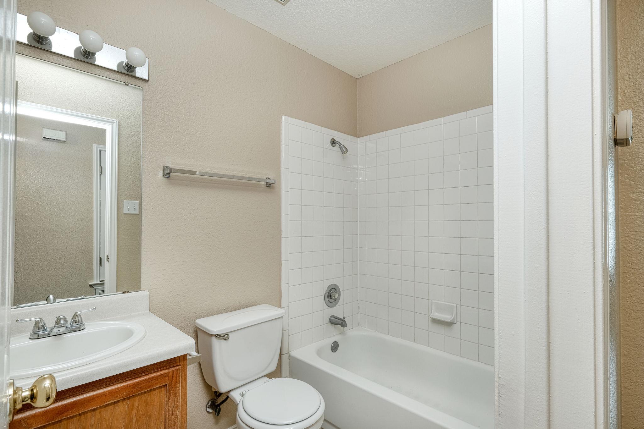 124 Hunter Rex Way, Kyle, TX 78640