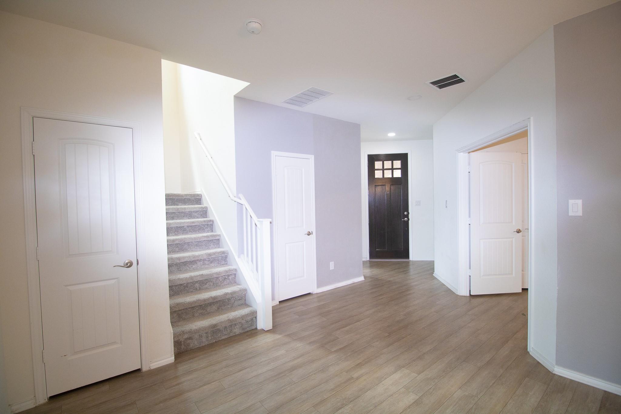 2105 Ebony Dove St, Round Rock, TX 78664