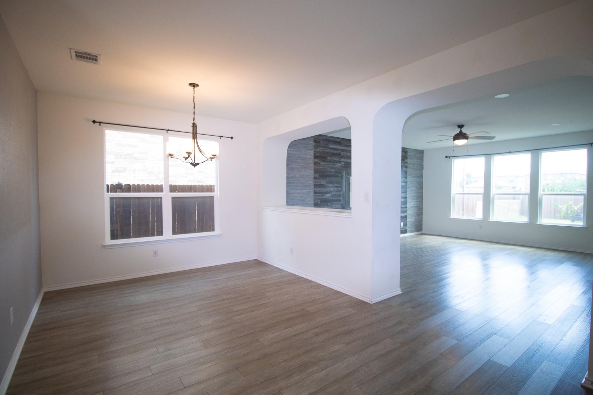 2105 Ebony Dove St, Round Rock, TX 78664