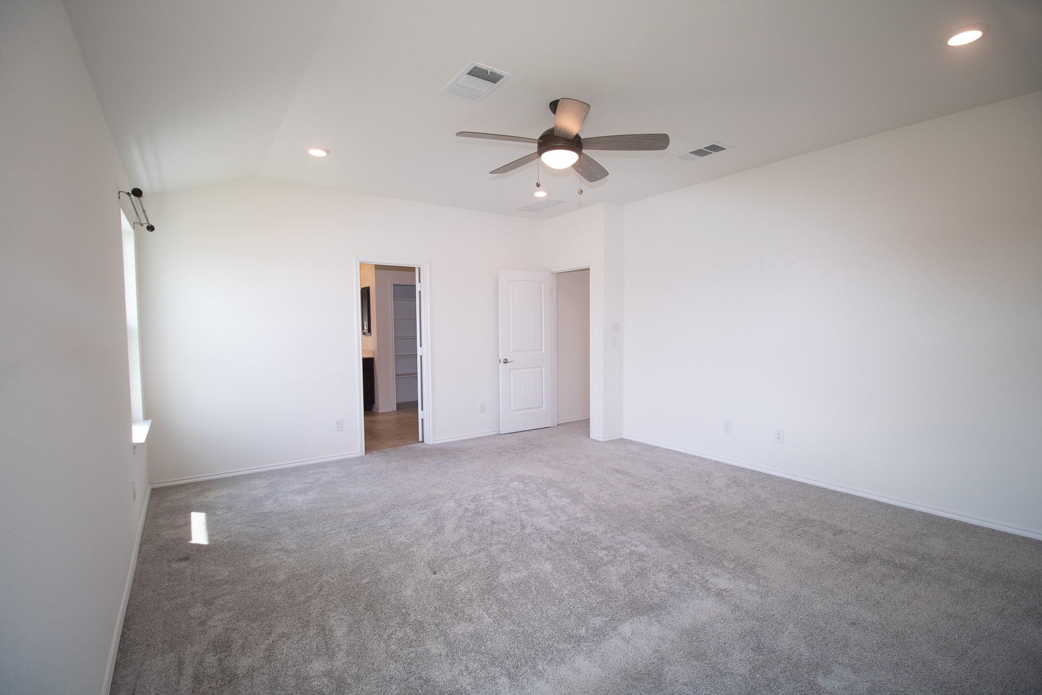 2105 Ebony Dove St, Round Rock, TX 78664