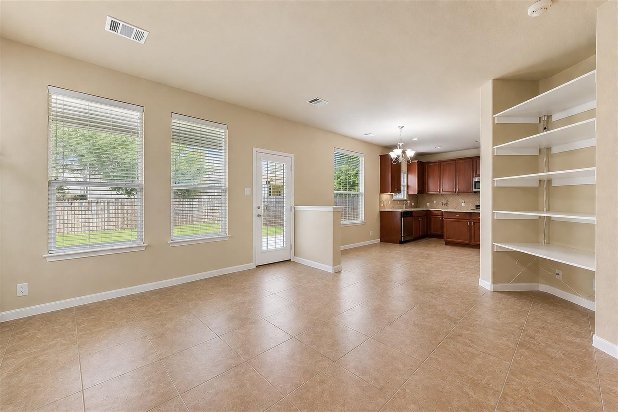 8541 White Ibis Dr, Austin, TX 78729