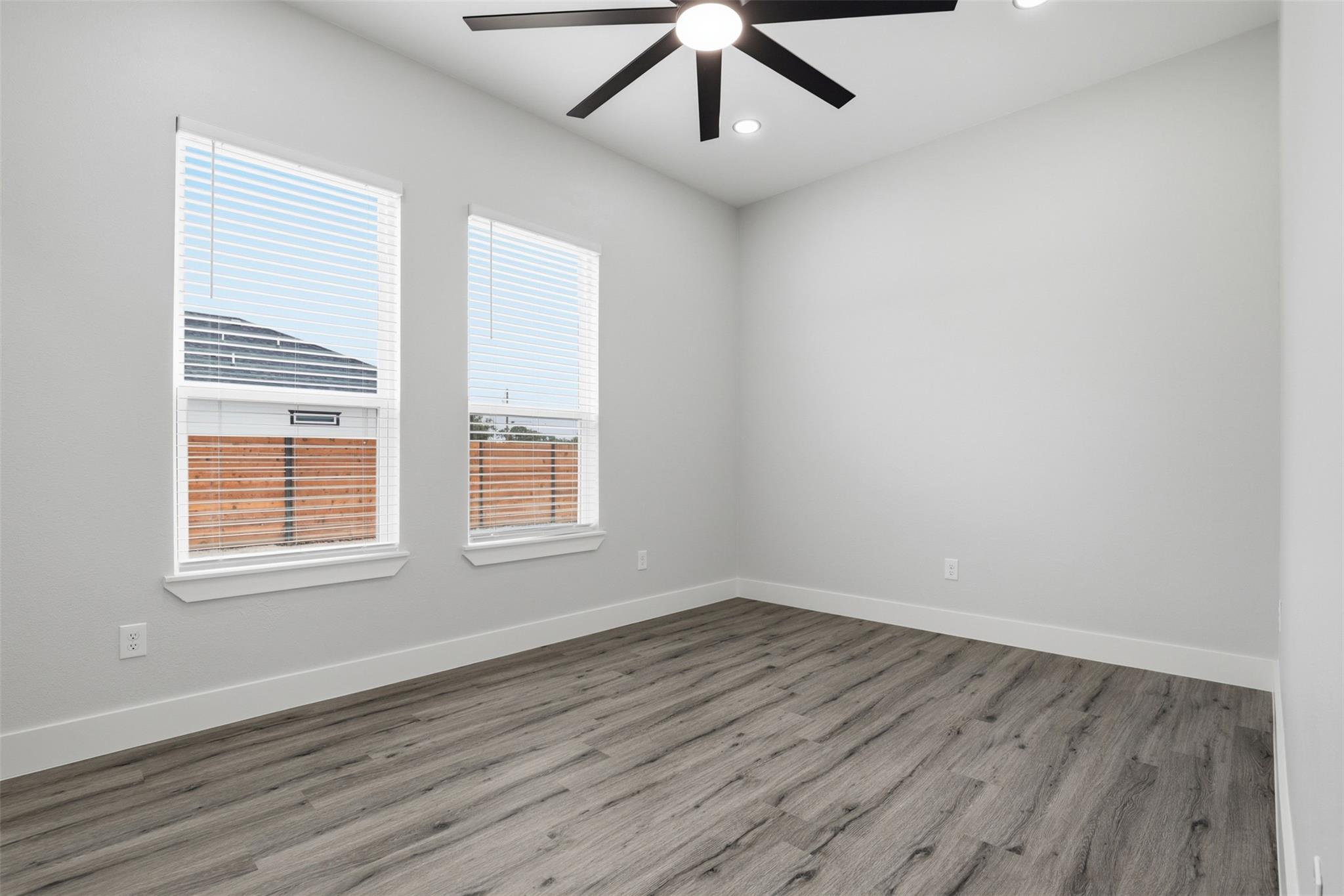 123 Los Robles Rd, Elgin, TX 78621