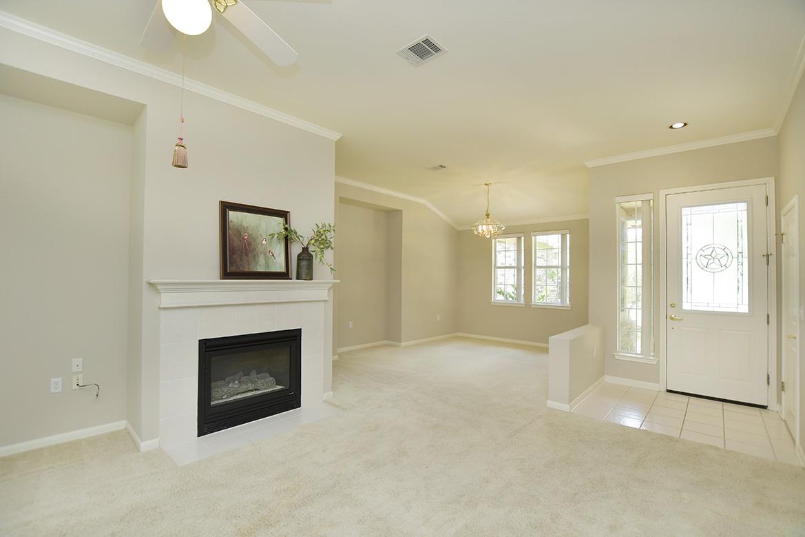 114 Lone Star Dr, Georgetown, TX 78633