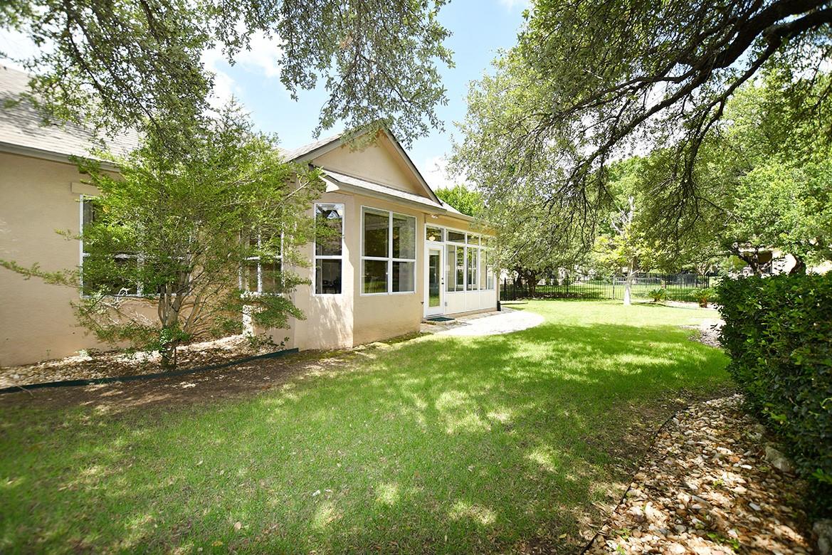 114 Lone Star Dr, Georgetown, TX 78633