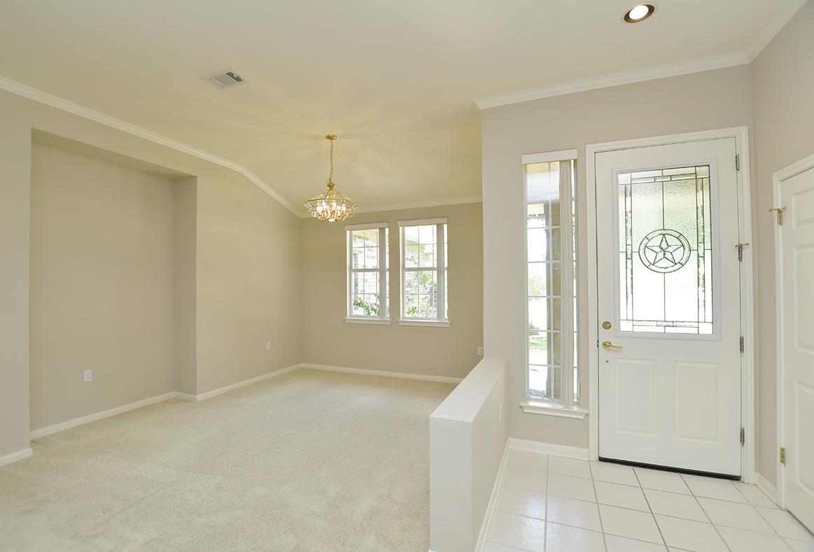 114 Lone Star Dr, Georgetown, TX 78633