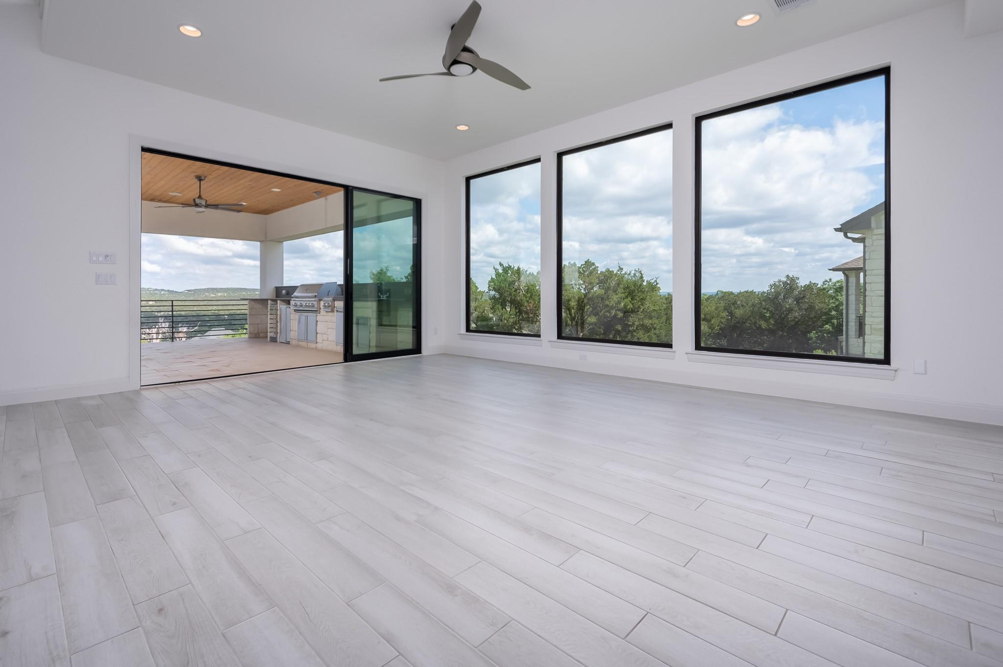 2502 Sunset Vista Cir, Spicewood, TX 78669