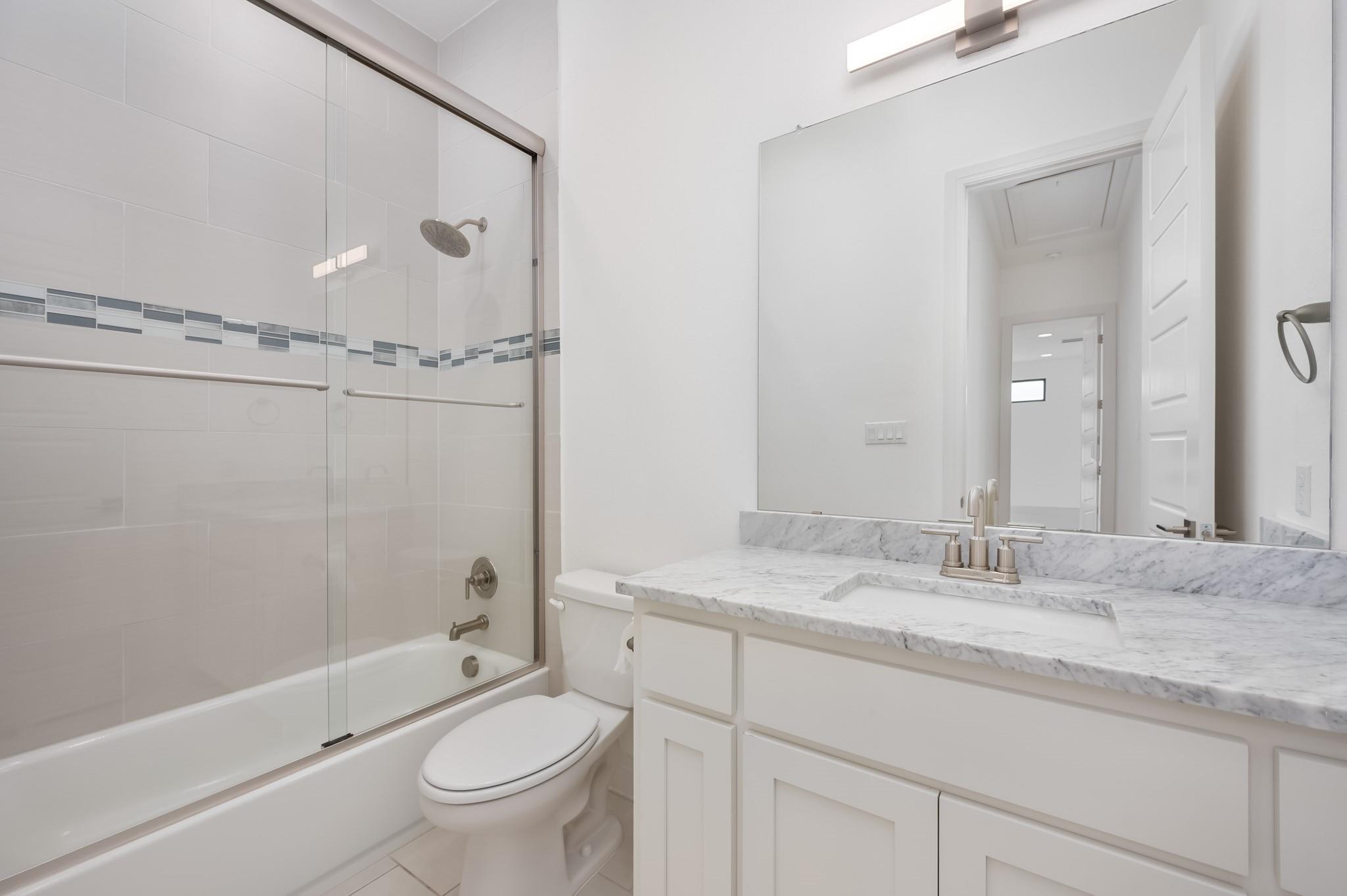 2502 Sunset Vista Cir, Spicewood, TX 78669