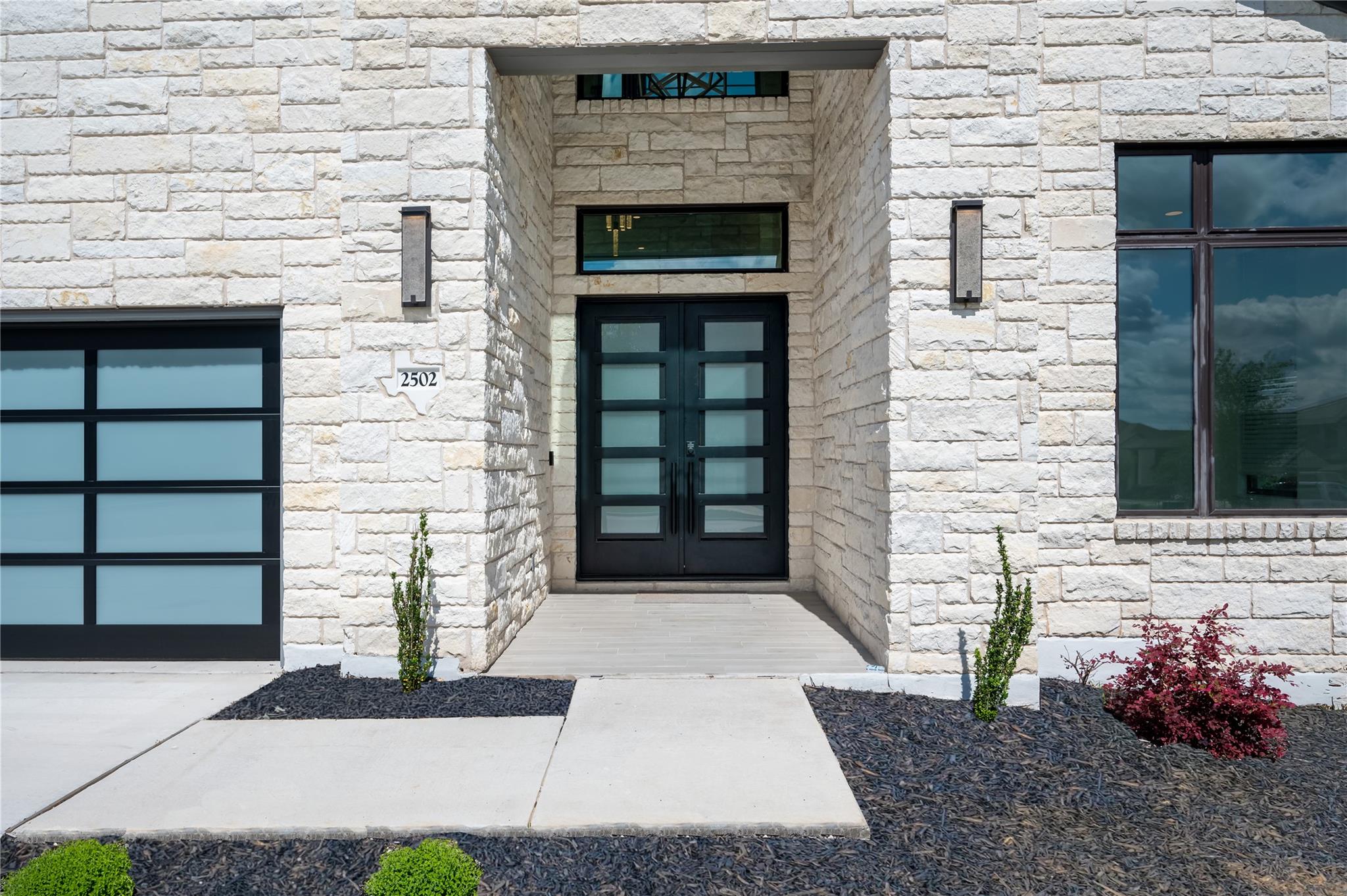 2502 Sunset Vista Cir, Spicewood, TX 78669