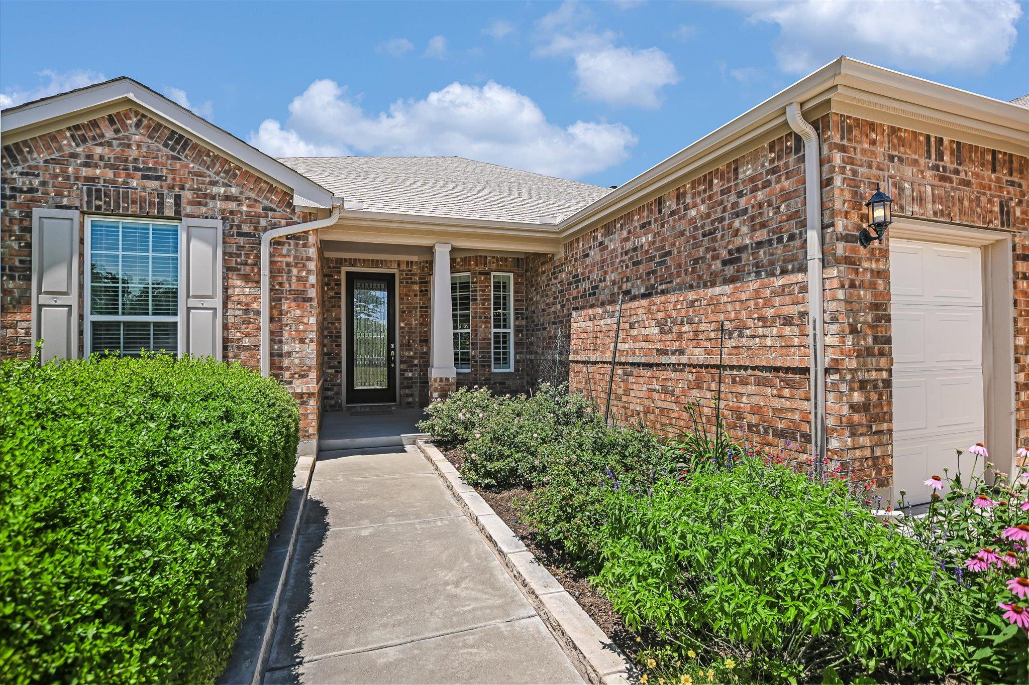 906 Holiday Creek Ln, Georgetown, TX 78633