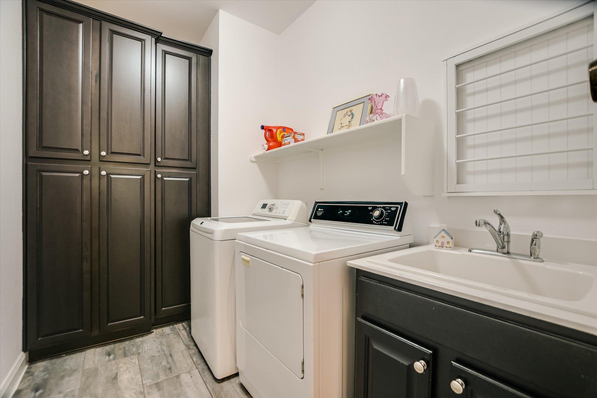 906 Holiday Creek Ln, Georgetown, TX 78633