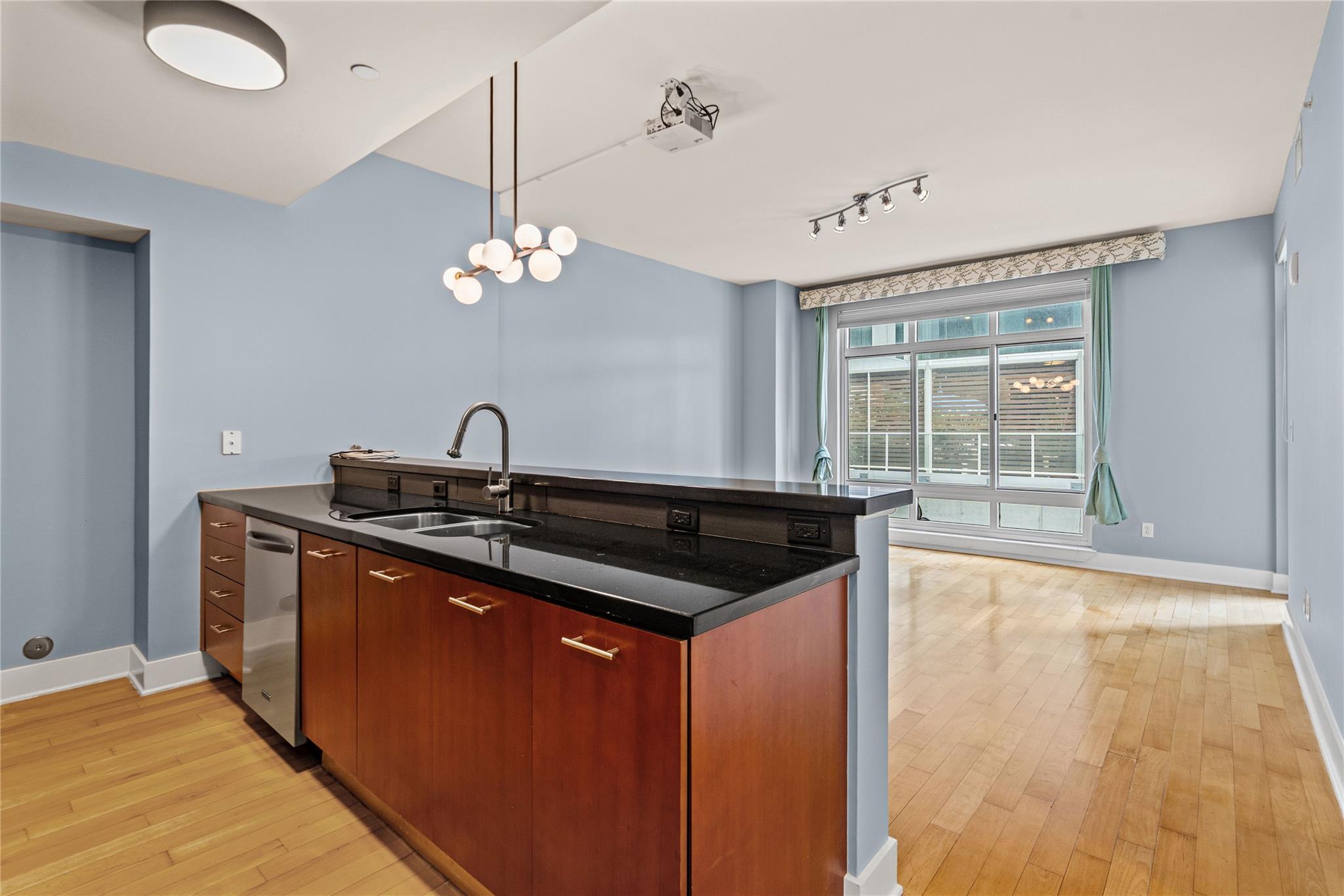 603 Davis St # 1307, Austin, TX 78701
