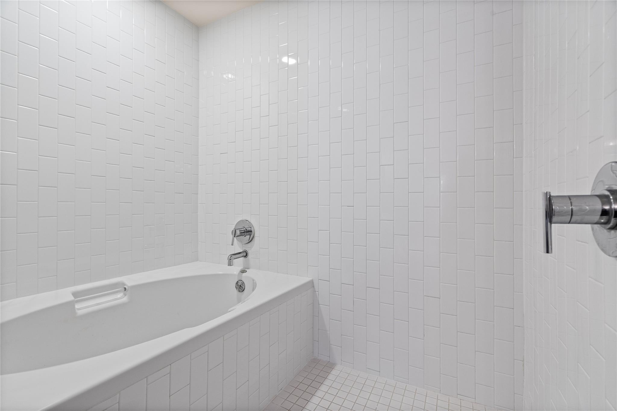 603 Davis St # 1307, Austin, TX 78701