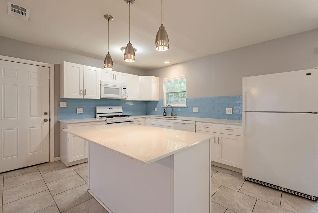 310 E Grady Dr, Austin, TX 78753