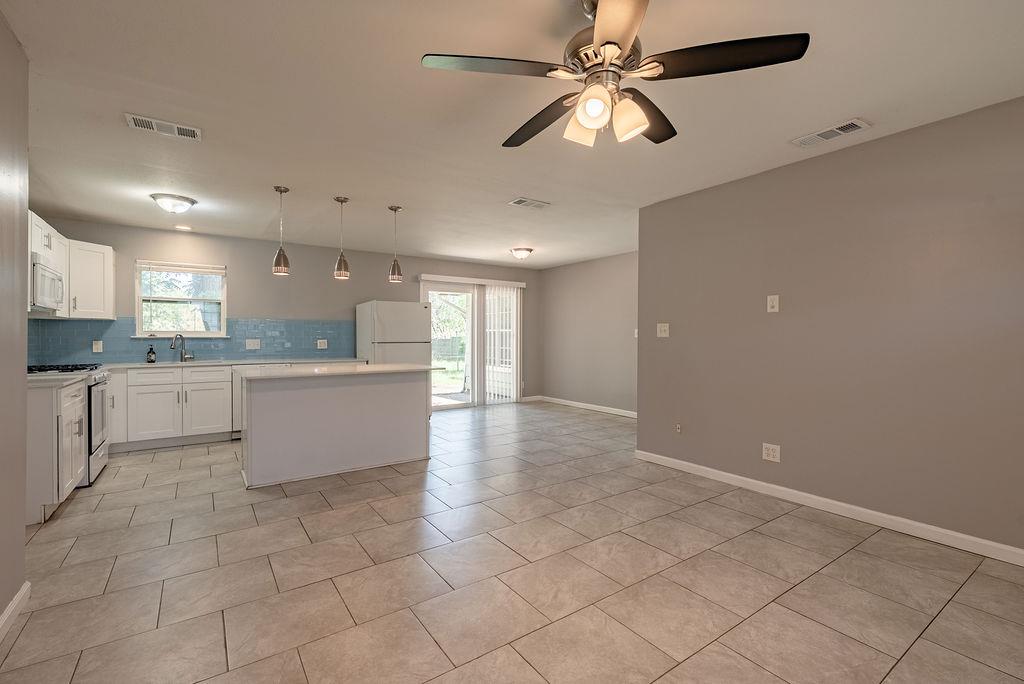 310 E Grady Dr, Austin, TX 78753