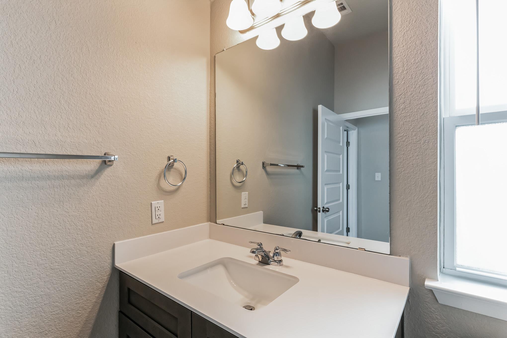 6044 Urbano Bnd # 147, Round Rock, TX 78665